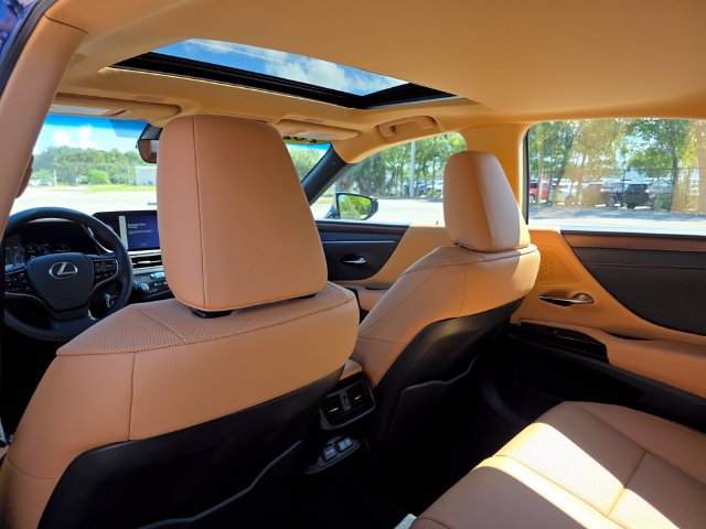 Used 2025 Lexus ES 350 w/ Premium Package FWD image 18