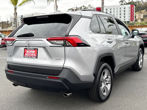 Used 2024 Toyota RAV4 XLE FWD image 12