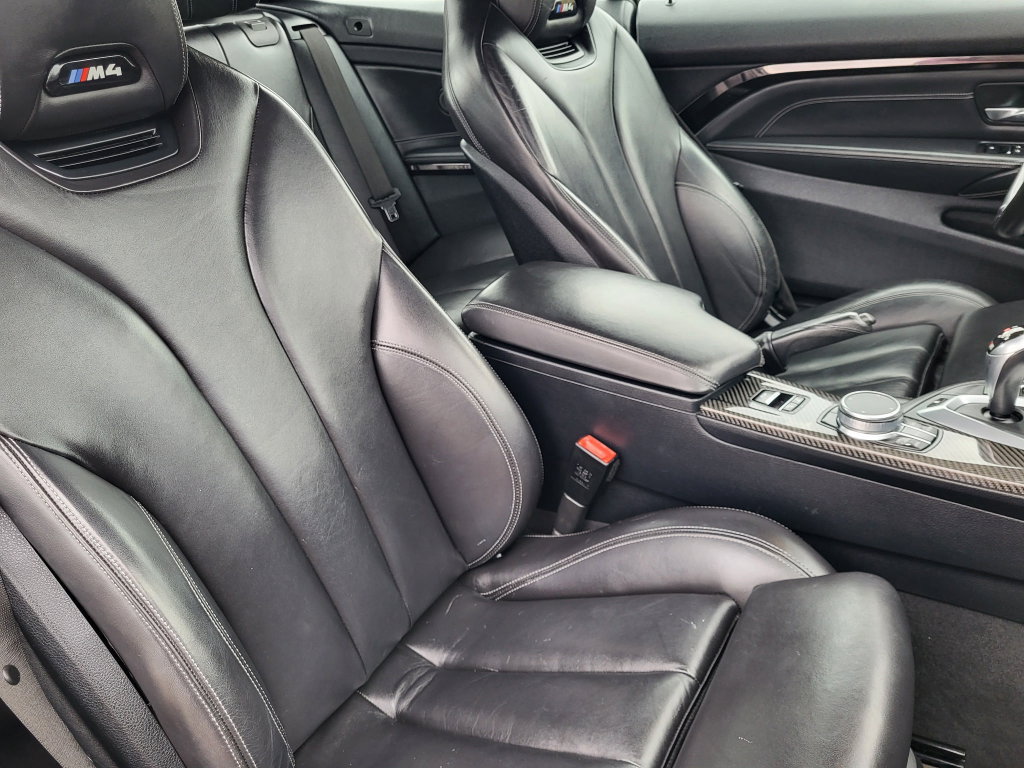 Used 2020 BMW M4 Convertible RWD image 17