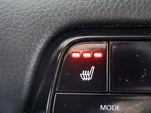 Used 2023 Honda Pilot Touring image 16