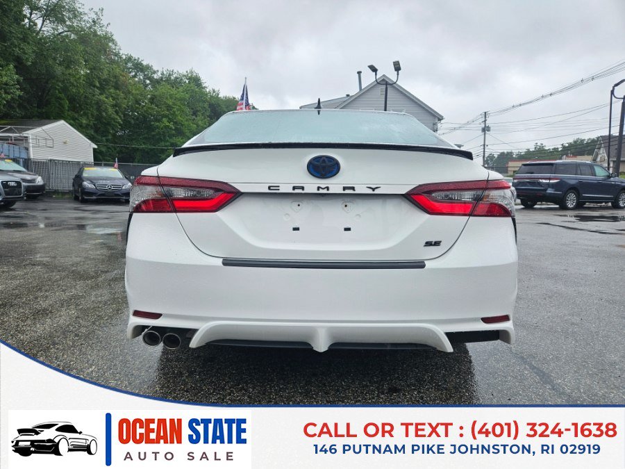 Used 2022 Toyota Camry SE w/ Convenience Package FWD image 4