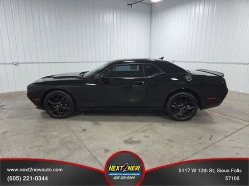 Used 2017 Dodge Challenger SXT w/ Sound Group RWD image 1