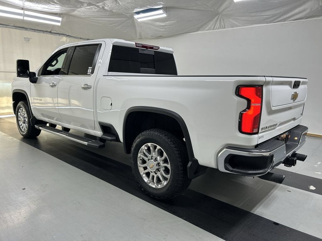 Used 2025 Chevrolet Silverado 2500 LTZ w/ LTZ Plus Package AWD/4WD image 7