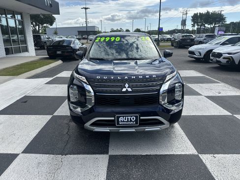 Used 2024 Mitsubishi Outlander SE AWD/4WD image 2