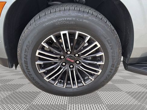 Used 2025 GMC Yukon Elevation w/ LPO, Floor Liner Package image 9