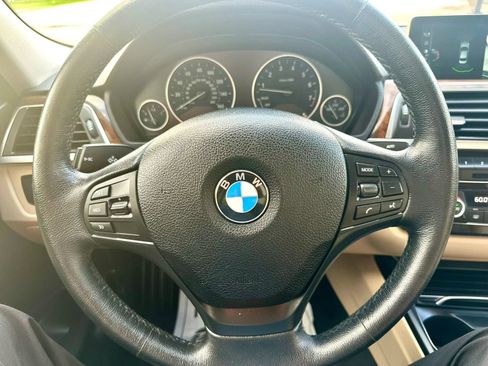 Used 2017 BMW 320i xDrive Sedan AWD/4WD image 26
