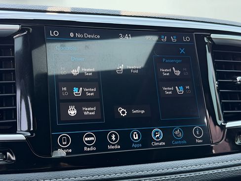 Used 2019 Chrysler Pacifica Limited w/ S Appearance Package FWD image 54