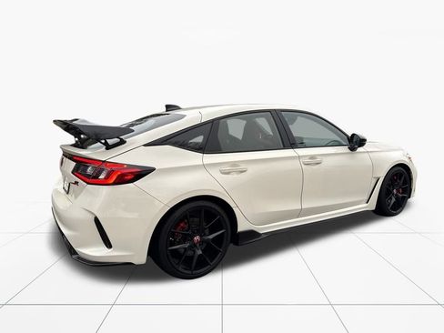 Used 2023 Honda Civic Type R image 9