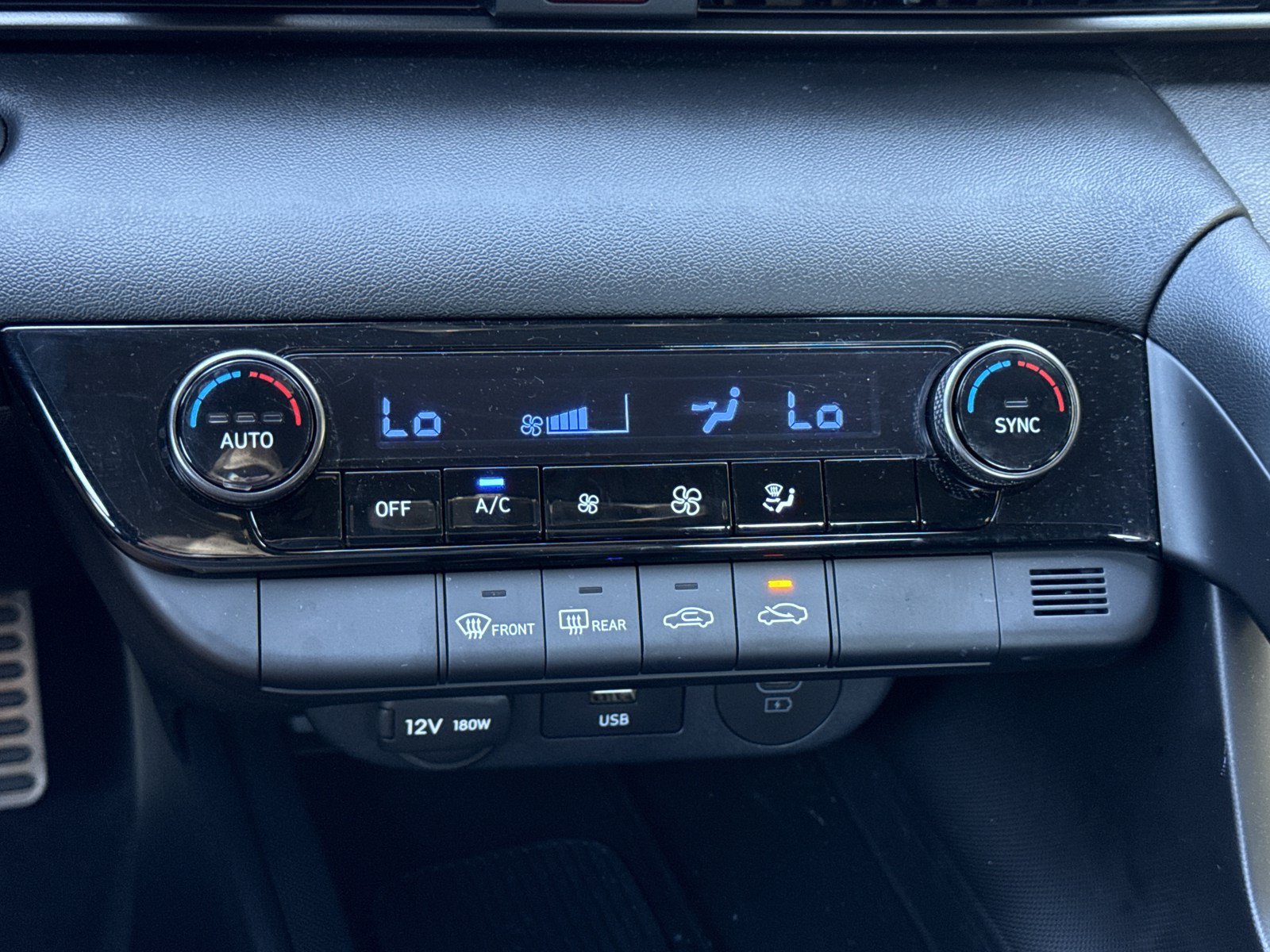 Certified 2026 Hyundai Elantra Sport FWD image 24