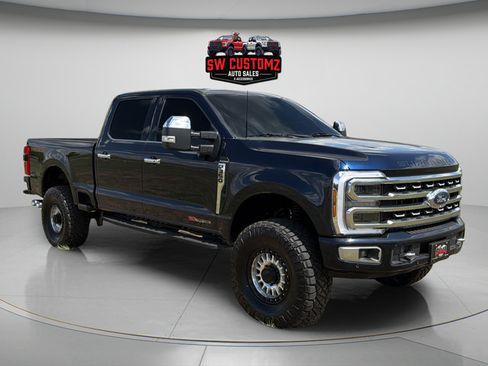 Used 2024 Ford F350 Platinum w/ Tremor Off-Road Package AWD/4WD image 1