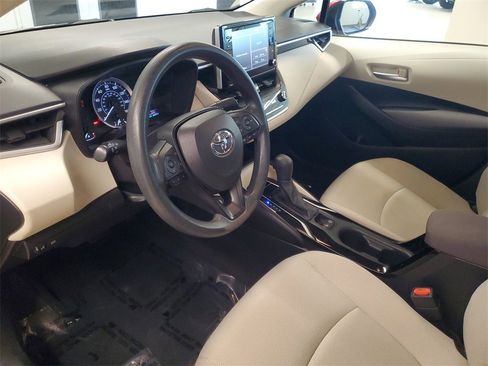 Used 2020 Toyota Corolla LE image 15
