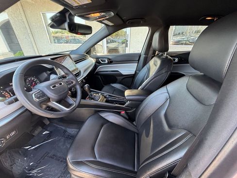 Used 2025 Jeep Compass Limited AWD/4WD image 28