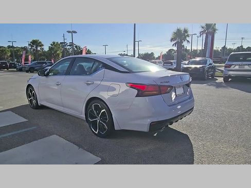 Used 2024 Nissan Altima 2.5 SR w/ SR Premium Package FWD image 28