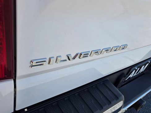 Used 2023 Chevrolet Silverado 1500 LT w/ Protection Package AWD/4WD image 10