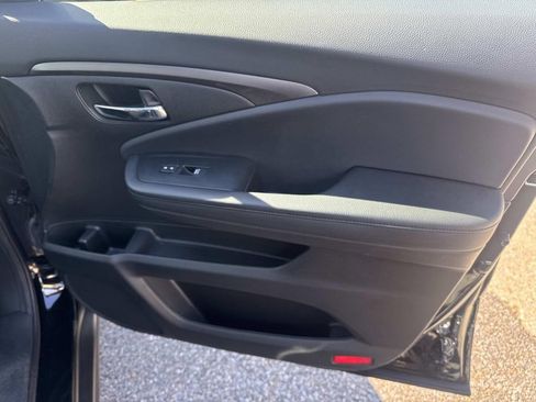 Used 2021 Honda Pilot Special Edition image 14