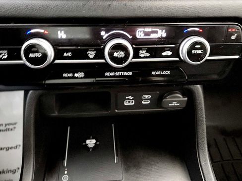 Used 2023 Honda Pilot Touring image 32