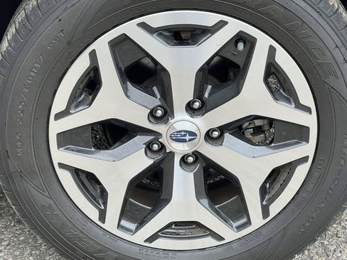Used 2024 Subaru Forester Premium AWD/4WD image 7