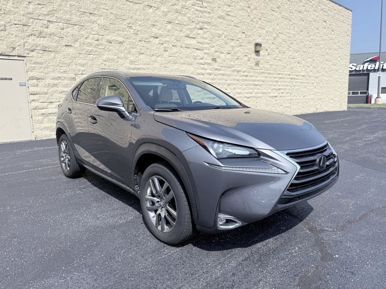 Used 2015 Lexus NX 200t FWD w/ Luxury Package image 7
