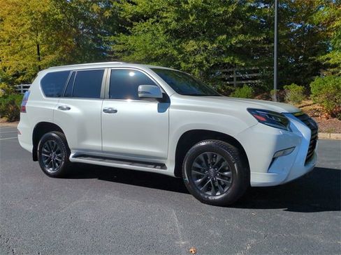 Used 2023 Lexus GX 460 Premium image 2