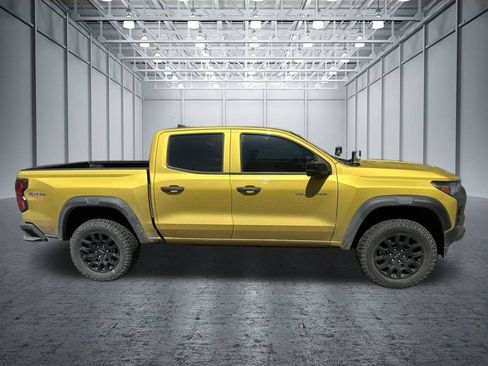Used 2024 Chevrolet Colorado Trail Boss w/ Advanced Trailering Package AWD/4WD image 7