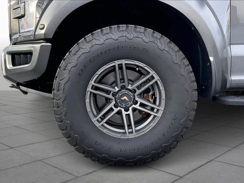 Used 2018 Ford F150 Raptor w/ Equipment Group 802A Luxury image 10