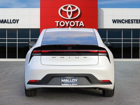 Certified 2023 Toyota Prius LE image 2