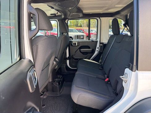 Used 2024 Jeep Wrangler Unlimited Sport AWD/4WD image 14