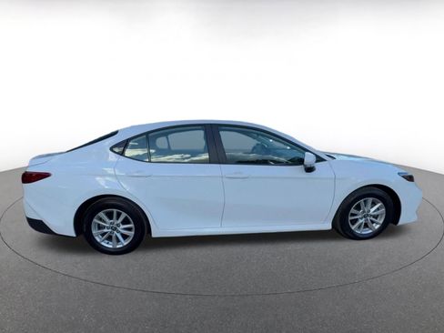 Used 2025 Toyota Camry LE image 16
