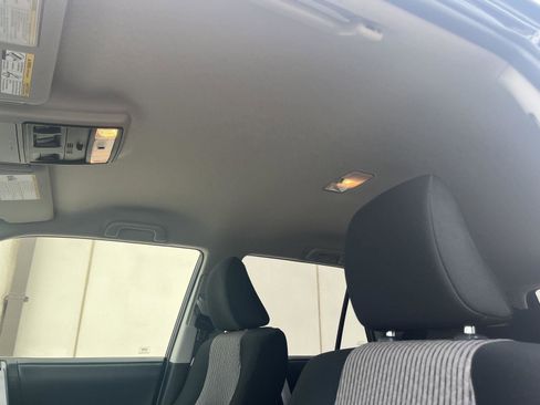Used 2018 Toyota 4Runner SR5 AWD/4WD image 14