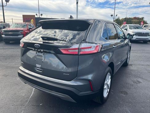 Used 2024 Ford Edge SEL image 5