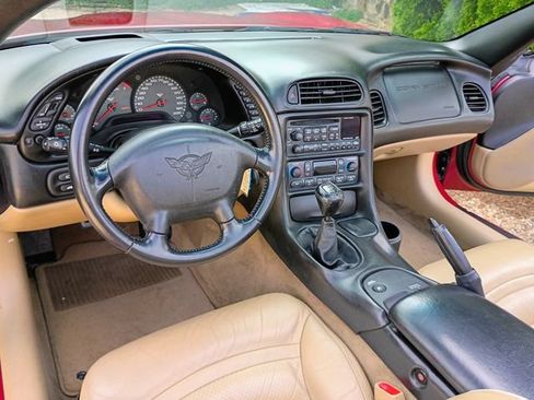 Used 2002 Chevrolet Corvette Convertible w/ Preferred Equipment Group2 RWD image 29