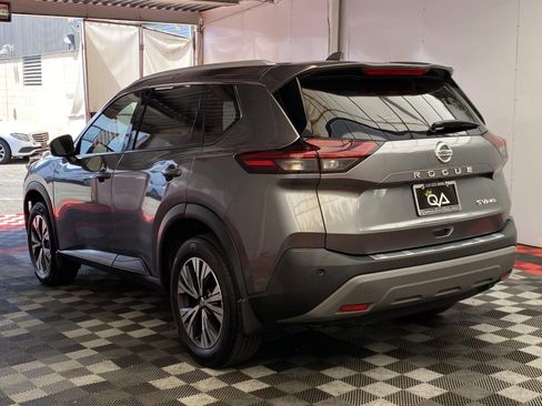 Used 2021 Nissan Rogue SV w/ Premium Package AWD/4WD image 4