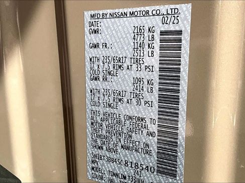 Certified 2025 Nissan Rogue SV image 33