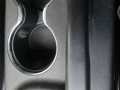 Used 2014 Dodge Avenger SXT FWD image 31