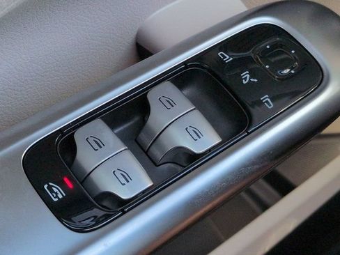 Certified 2025 Mercedes-Benz C 300 Sedan image 24