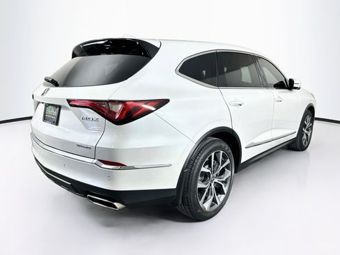 Used 2022 Acura MDX w/ Technology Package AWD/4WD image 9