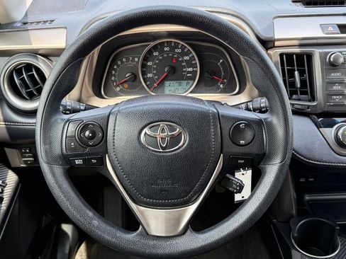 Used 2013 Toyota RAV4 XLE AWD/4WD image 19