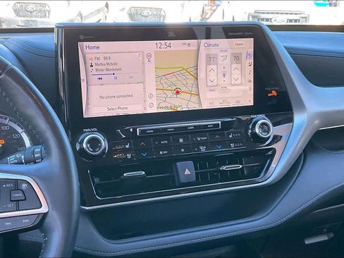 Used 2022 Toyota Highlander Platinum image 6