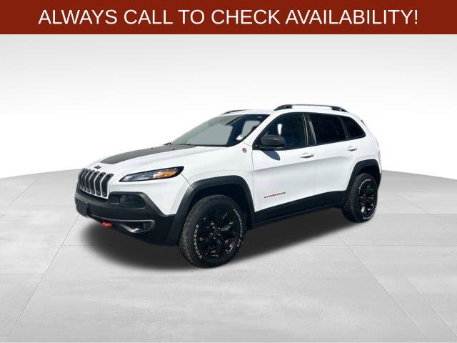 Used 2018 Jeep Cherokee Trailhawk w/ Comfort & Convenience Group AWD/4WD image 3