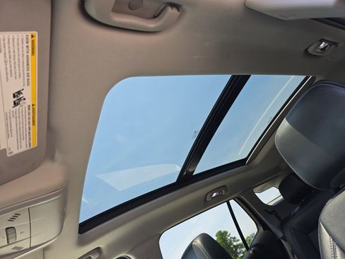 Used 2022 GMC Terrain SLT w/ Infotainment Package II image 29