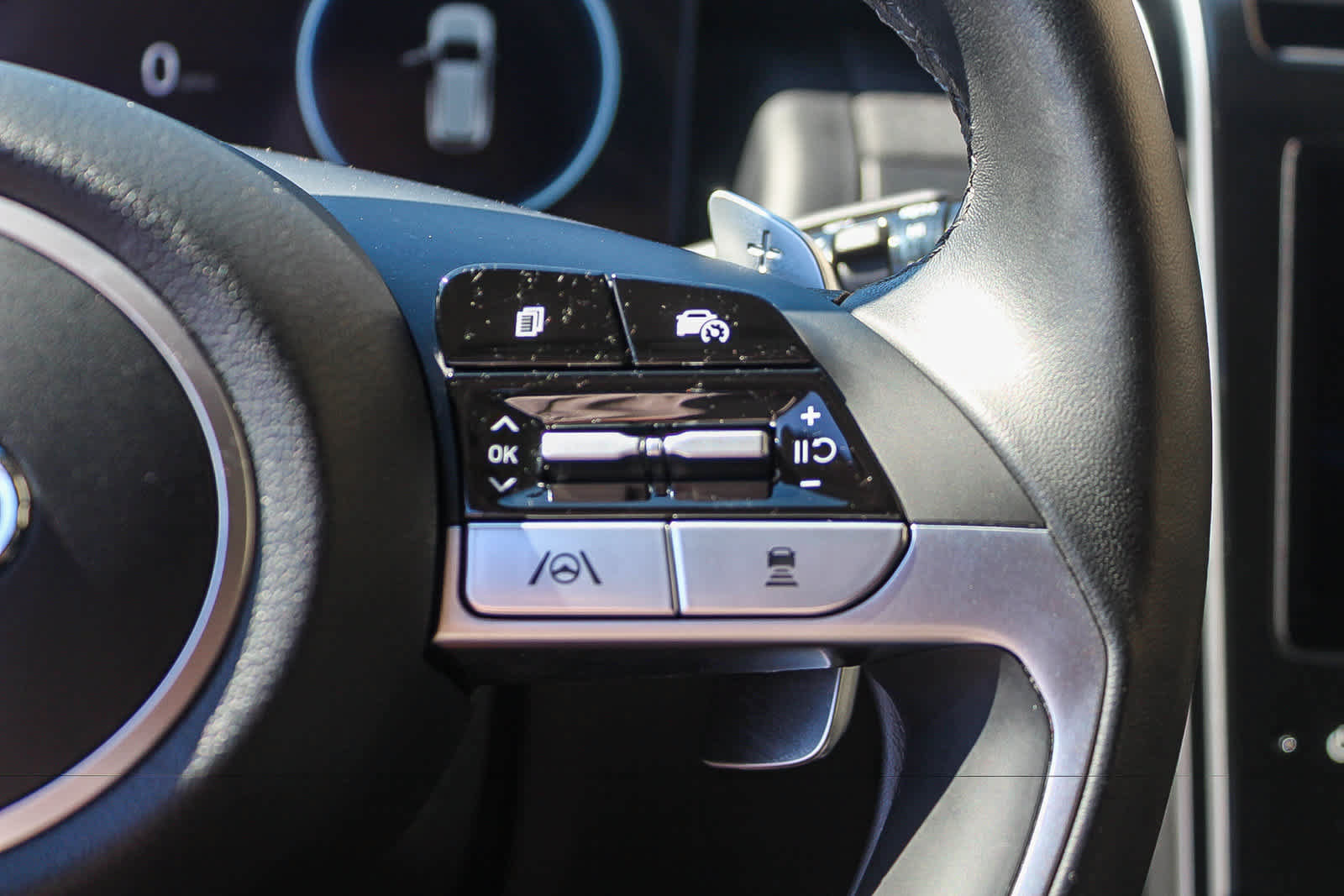 Certified 2023 Hyundai Tucson Limited AWD/4WD image 31