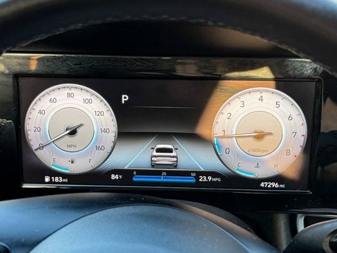 Used 2022 Hyundai Elantra SEL w/ Convenience Package FWD image 19