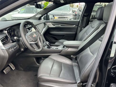 Used 2025 Cadillac XT5 Sportv w/ Technology Package image 15