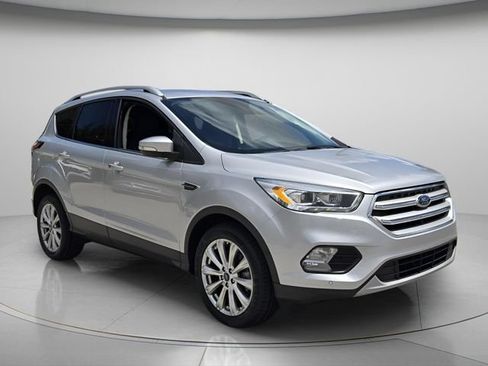 Used 2018 Ford Escape Titanium FWD image 9