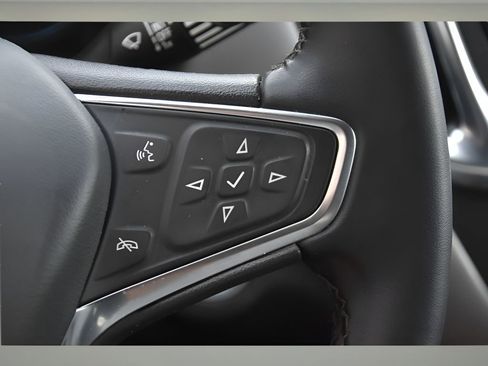 Used 2023 Chevrolet Equinox LT w/ Driver Convenience Package image 31