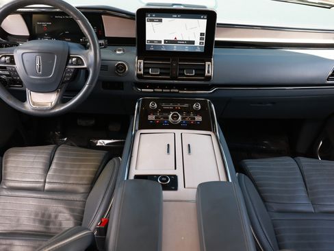 Used 2020 Lincoln Navigator L Black Label w/ Cargo Convenience Package AWD/4WD image 25