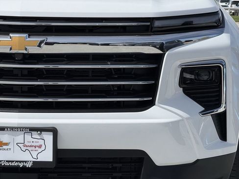 New 2026 Chevrolet Traverse LT image 8