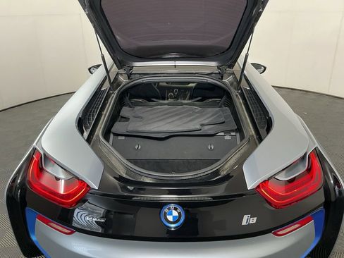 Used 2015 BMW i8 image 24