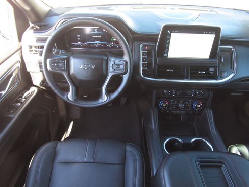 Used 2024 Chevrolet Suburban RST w/ Sport Performance Package image 20