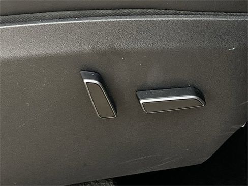 Used 2023 Tesla Model Y Long Range image 29